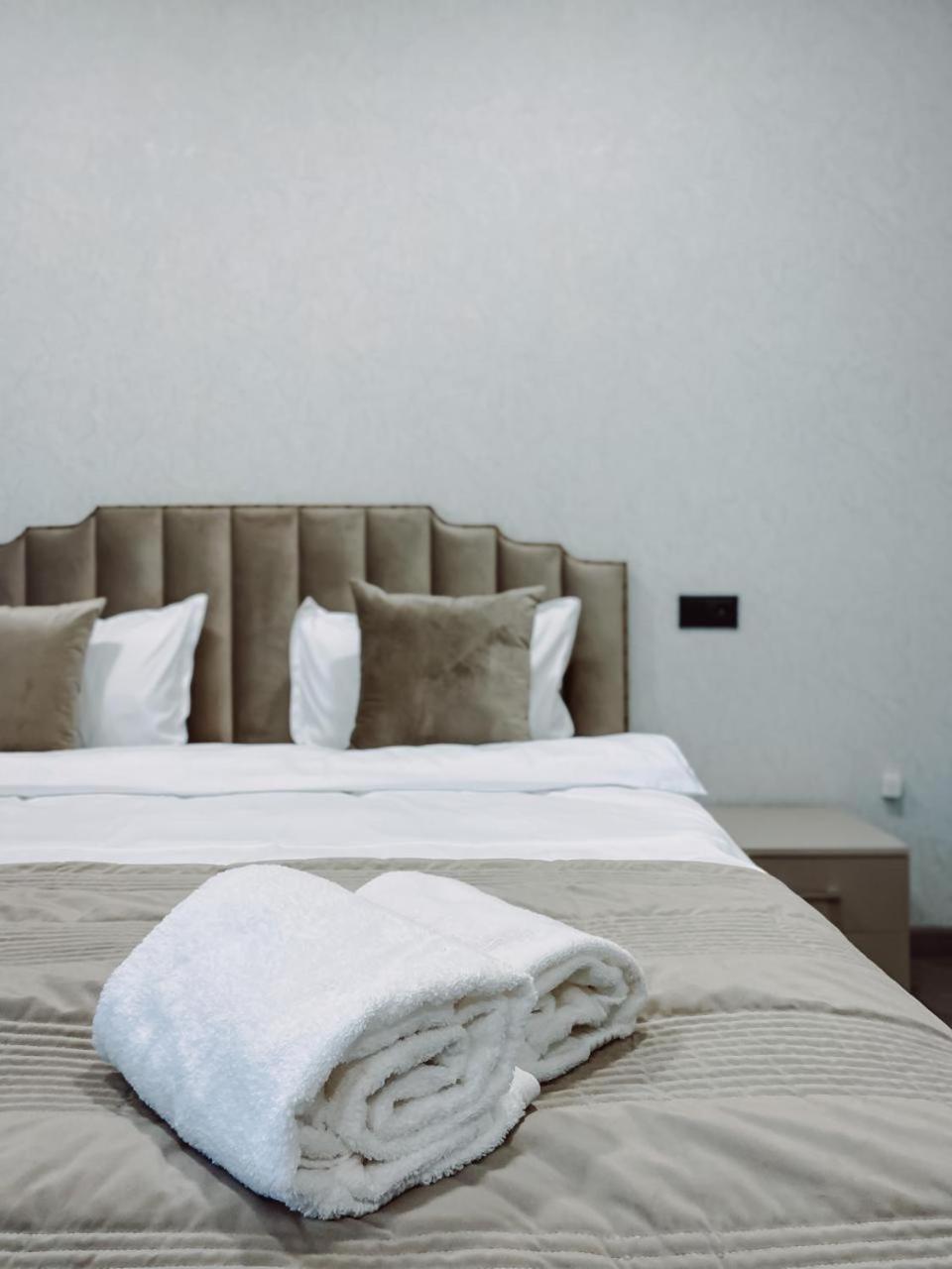 Royal Renaissance Hotel Ereván Habitación foto