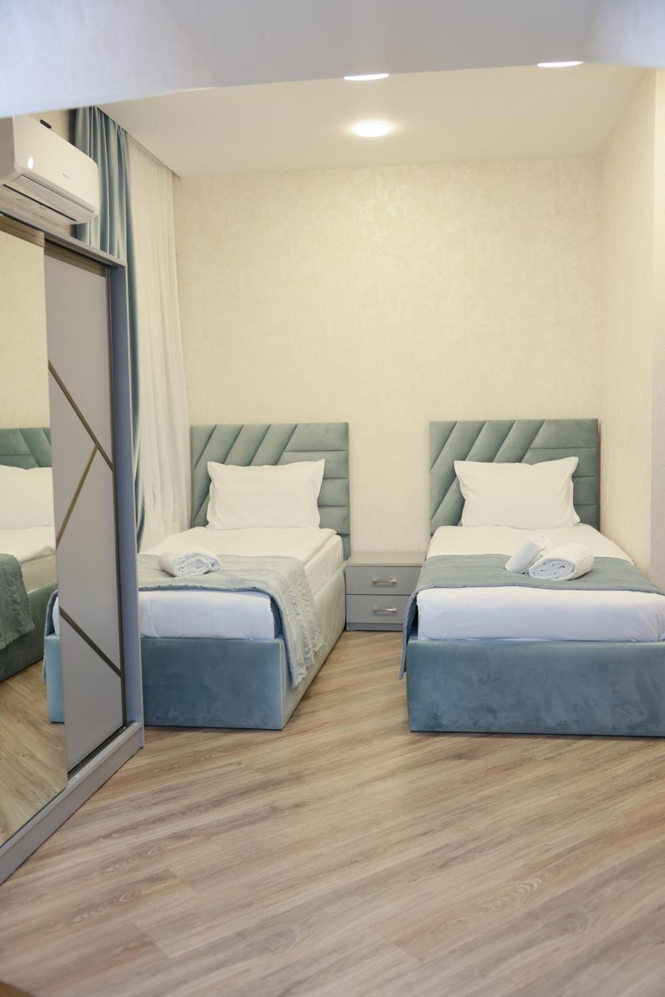 Royal Renaissance Hotel Ereván Habitación foto